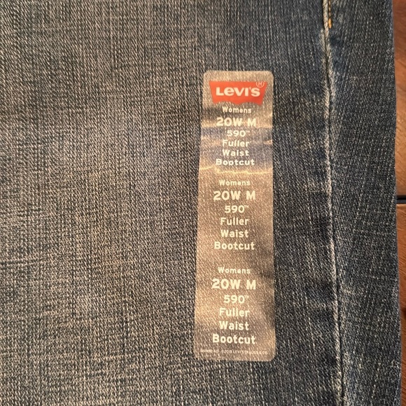 Levi’s fuller waist bootcut jeans 20W NWT - Picture 4 of 10